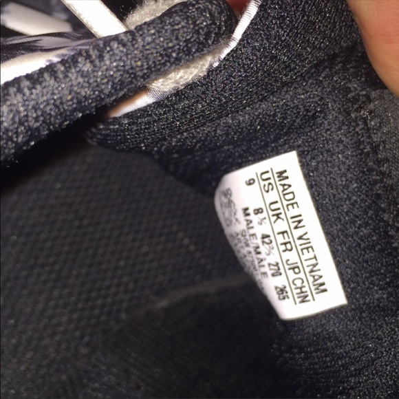 Still available adidas size 9 - Picture 4 of 4